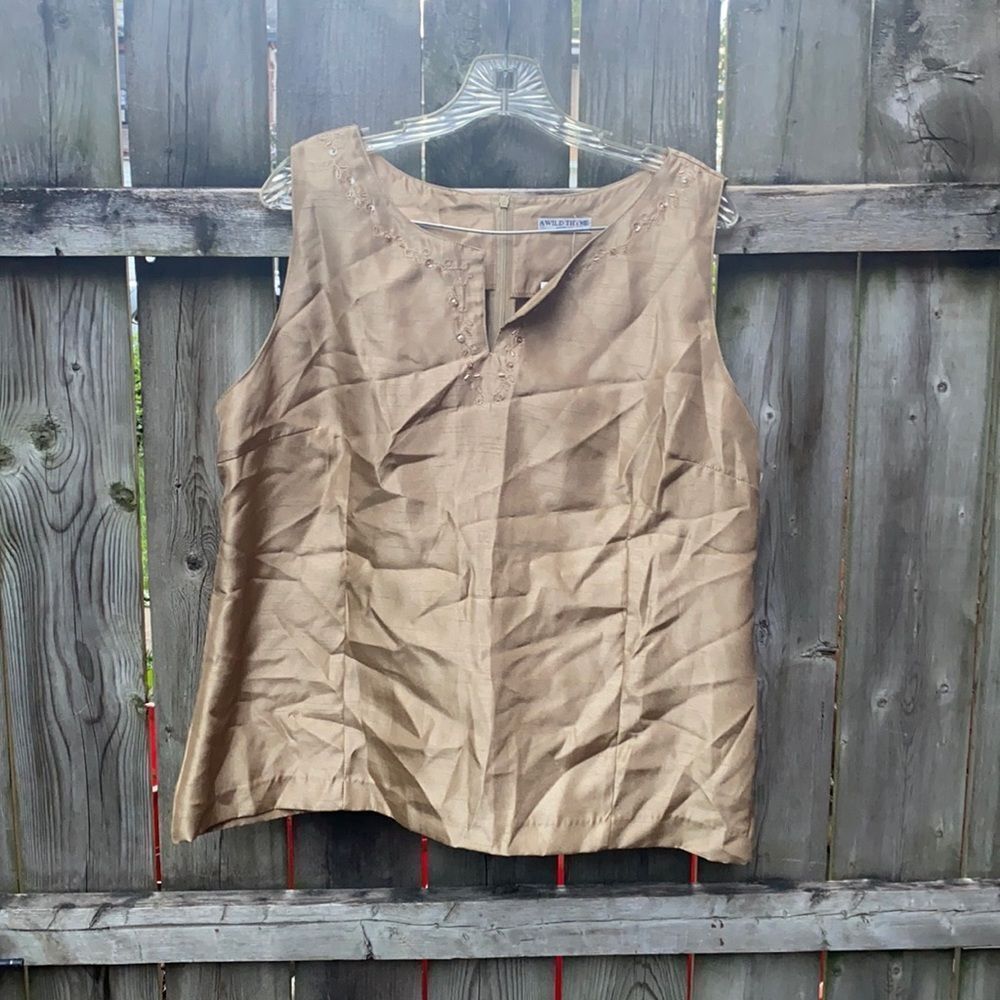 A wild thyme gold evening top sz. 18 NWT